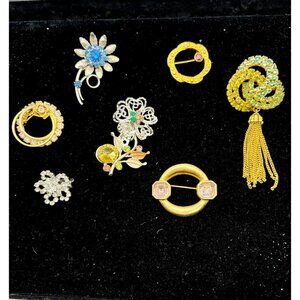 60s-90s Rhinestone Brooches/Pins 7 Pc Shiny Sparkling Assortment 81